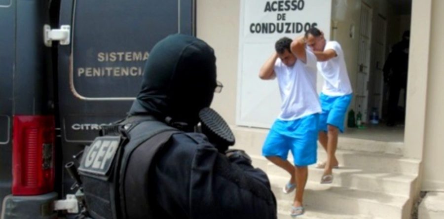 Governo transfere líderes do PCC para Presídios Federais