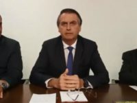Bolsonaro diz que governo vai criar cartão-caminhoneiro
