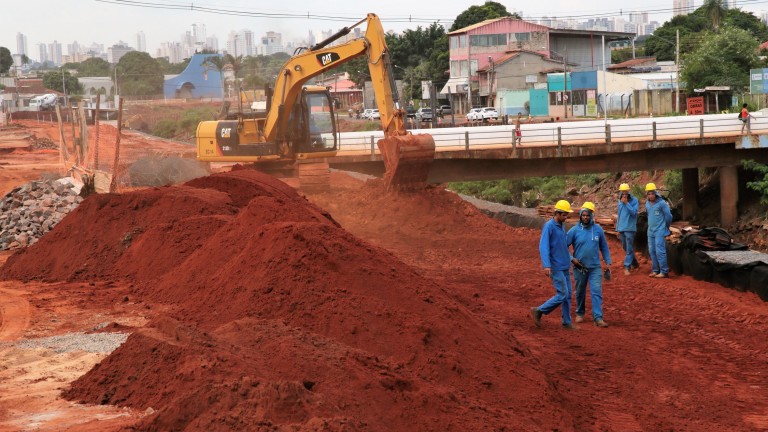 Recuperação de pontes afetadas pelos temporais em fase final de conclusão