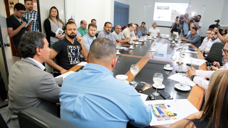 Prefeitura discute planejamento de obras futuras com comerciantes