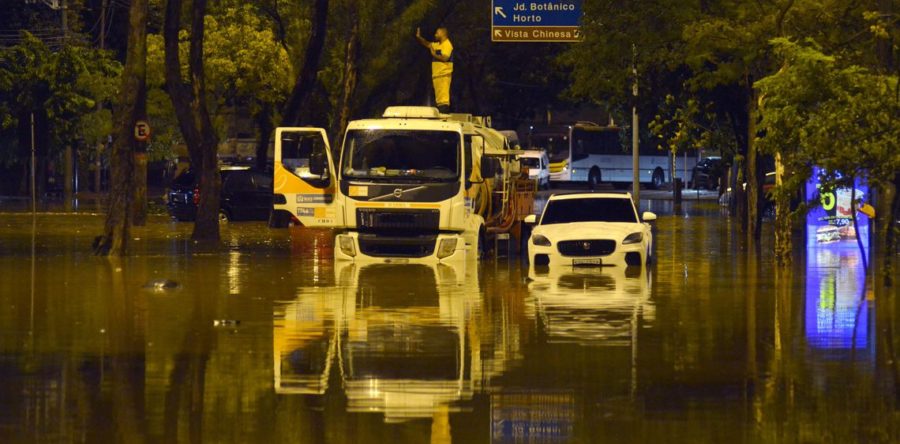 Temporal deixa pelo menos três mortos no Rio de Janeiro