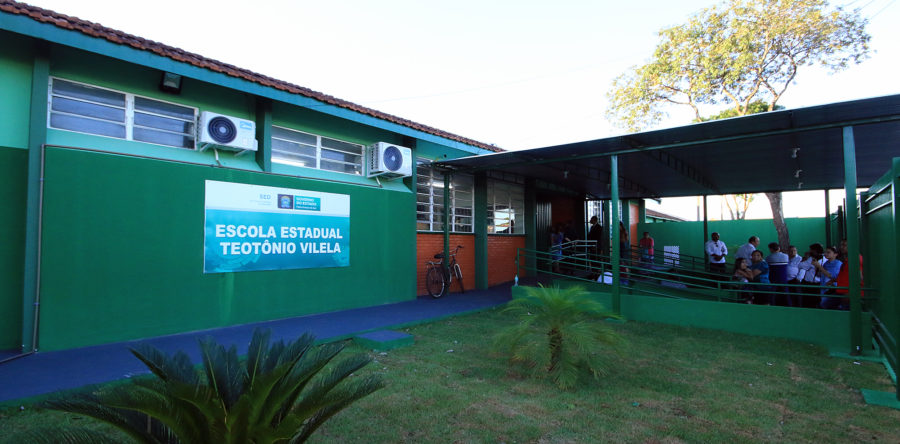 Governo Estadual e Tribunal de Justiça entregam mais uma escola reformada