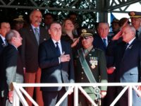 BOLSONARO DIZ QUE EXÉRCITO SEMPRE ESTEVE AO LADO DA VONTADE NACIONAL