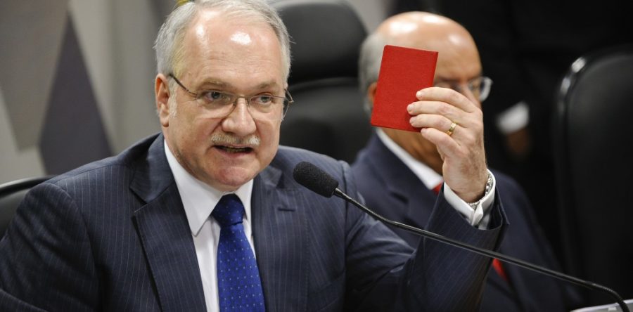 FACHIN NEGA A DELCIDIO TROCAR SERVIÇOS A COMUNIDADE POR MULTA