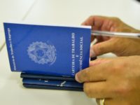 DEPOIS DE QUATRO ANOS EM QUEDA, CARTEIRA ASSINADA VOLTA A CRESCER