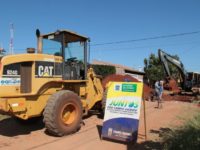 COM DRENAGEM NO JOSÉ TAVARES, COMEÇA A NOVA FRENTE DE PAVIMENTAÇÃO NA REGIÃO DO NOVA LIMA