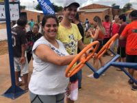 PREFEITURA INVESTE EM ESPORTE E MORADORES DO NOVA BAHIA RECEBEM ACADEMIA AO AR LIVRE