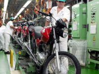 PIB RECUA 0,9% NO TRIMESTRE ENCERRADO EM ABRIL, DIZ FGV