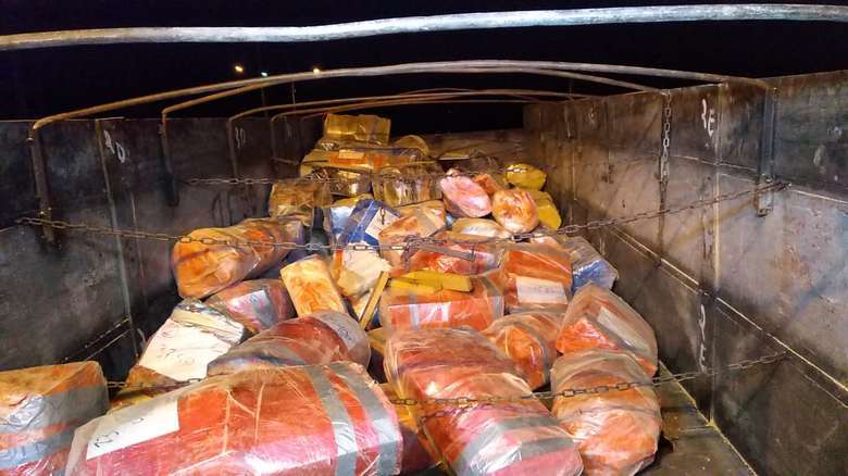 MAIS DE 7 TONELADAS DE MACONHA PRESAS PELA PRF