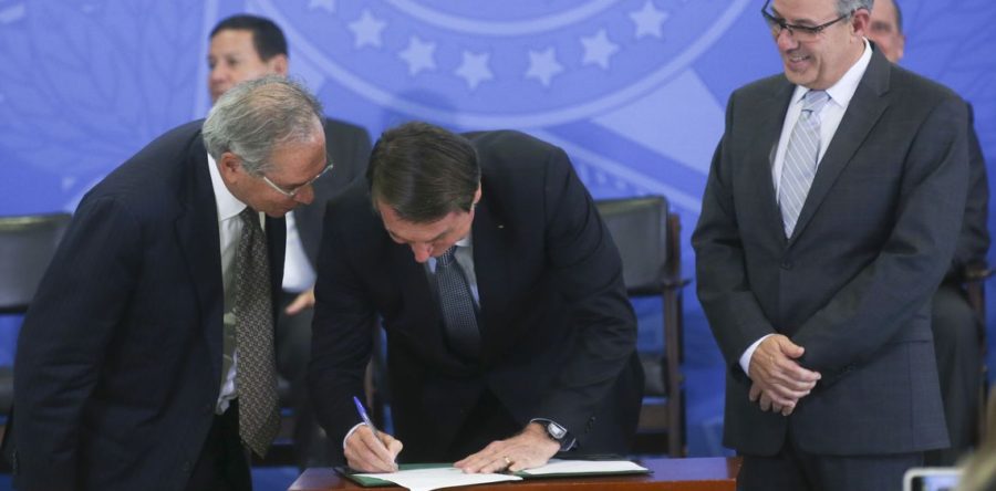 ABERTURA DO MERCADO DE GÁS PODE DERRUBAR O PREÇO EM ATÉ 40%, DIZ GUEDES