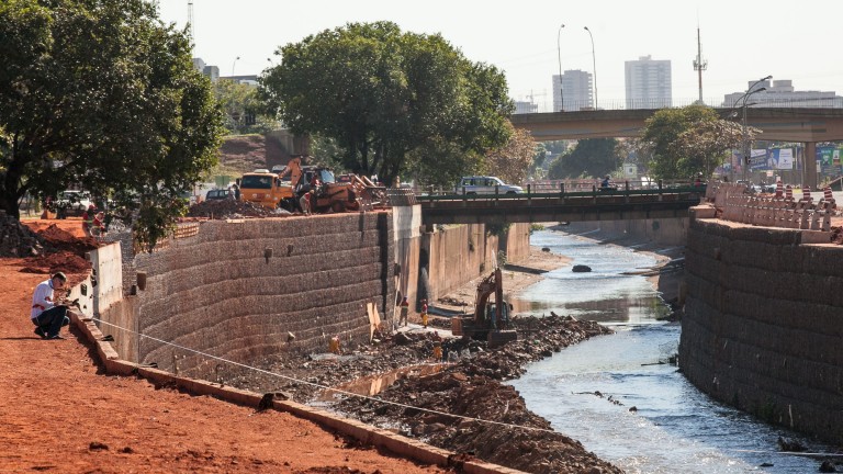 EM 15 MESES, PREFEITURA JÁ CONCLUIU 60% DAS OBRAS DE REVITALIZAÇÃO DO ANHANDUI