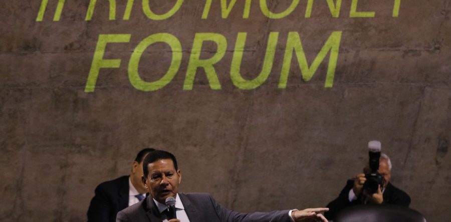 MOURÃO DEFENDE REFORMA POLÍTICA APÓS A CONCLUSÃO DA PREVIDÊNCIA