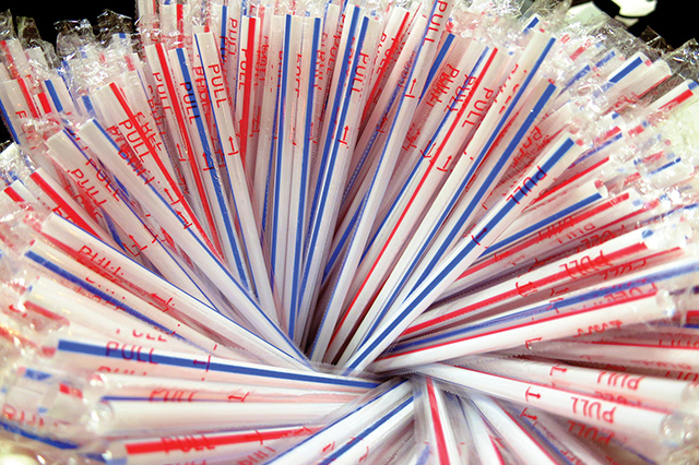 COMERCIANTES TERÃO 12 MESES PARA SUBSTITUÍREM OS CANUDOS DE PLÁSTICO EM MS