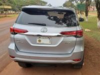 VEÍCULO ROUBADO NO BRASIL É RECUPERADO COM DEPUTADO PARAGUAIO