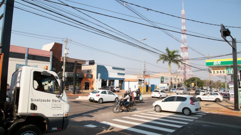 AGETRAN INICIA INSTALAÇÃO DE SEMÁFOROS QUE FACILITARÃO A TRAVESSIA NA AVENIDA ZAHRAN