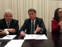 BOLSONARO DIZ QUE MINISTÉRIO PREPARA PROJETO PARA LEGALIZAR GARIMPOS