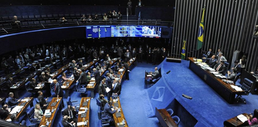 PLENÁRIO DO SENADO PODE VOTAR HOJE LIMITES A MINISTROS DO STF