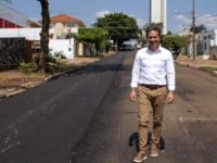 PREFEITO VISTORIA RECAPEAMENTO NA ARTUR JORGE E CONFIRMA FRENTES NA PERNAMBUCO E 14 DE JULHO