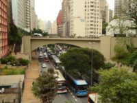 SETOR DE SERVIÇOS TINHA 1,3 MILHÃO DE EMPRESAS EM 2017, DIZ IBGE