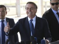 BOLSONARO VAI CONVERSAR COM ANGELA MERKEL SOBRE COMBATE AS QUEIMADAS