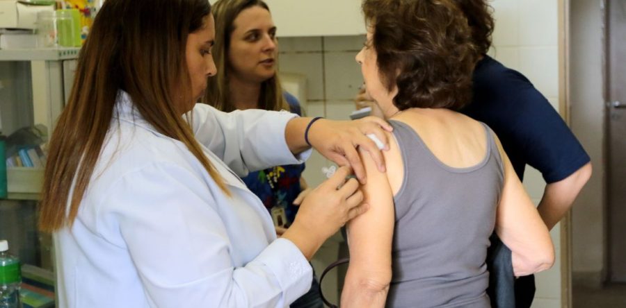 ADULTOS DESCONHECEM CALENDÁRIO DE VACINAS