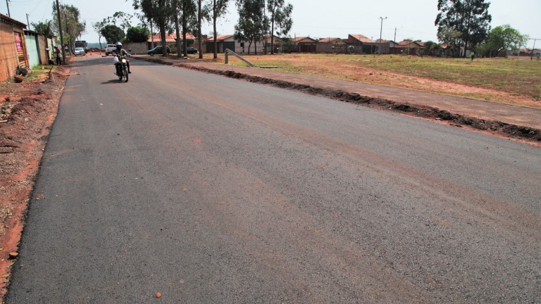 PREFEITURA CONCLUI PAVIMENTAÇÃO NO JOSÉ TAVARES E PARQUE IGUATEMI