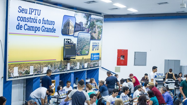 PREFEITURA REFORÇA ATENDIMENTO NO PENÚLTIMO DIA PARA CONTRIBUINTE APROVEITAR O REFIS