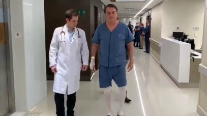 BOLSONARO RETIRA SONDA NASOGÁSTRICA E RECOMEÇA DIETA LIQUIDA