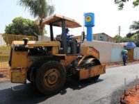 OBRAS NA REGIÃO DO NOVA LIMA AVANÇAM COM TÉRMINO DE ASFALTO NO ANACHE E RECUPERAÇÃO DE PISCINÃO