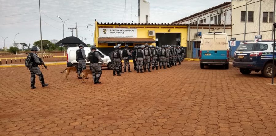BATALHÃO DE CHOQUE FAZ OPERAÇÃO PENTE FINO EM PENITENCIÁRIA EM DOURADOS