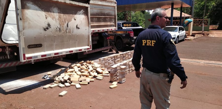 PRF APREENDE EM DOURADOS CARGA DE COCAÍNA AVALIADA EM R$ 32 MILHÕES