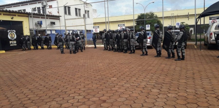 OPERAÇÃO DA TROPA DE CHOQUE APREENDE BOMBA ARTESANAL E DROGAS NO PED