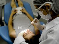 HIGIENE BUCAL PODE AJUDAR A PREVENIR COMPLICAÇÕES DA COVID-19